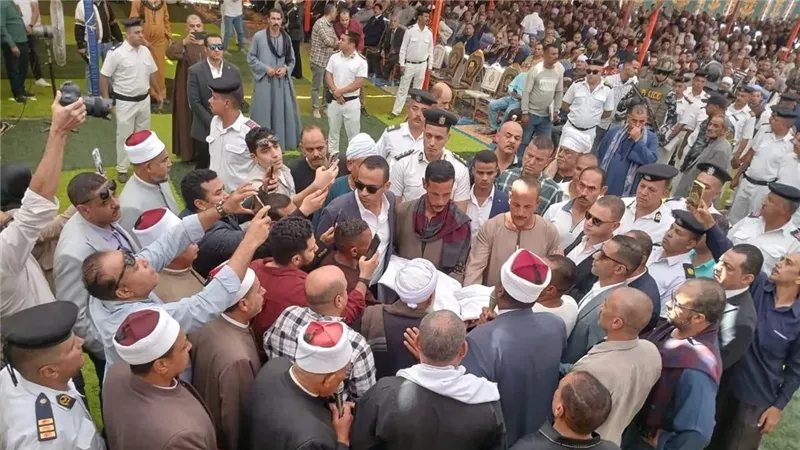 الأزهر ينهي خصومة ثأرية بين عائلتين في سوهاج (صور)