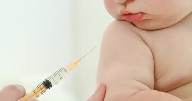 مين يحتاج لقاح الفيروس المخلوي RSV؟..فئات أكثر عرضة لمضاعفات الفيروس التنفسي