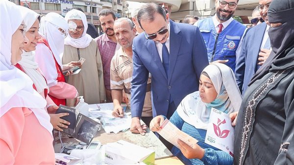 محافظ سوهاج يطلق فعاليات مبادرة "صحة وانتصار" بميدان الثقافة