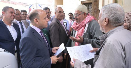 محافظ الغربية يتفقد قافلة طبية بقرية محلة روح بطنطا..الكشف والعلاج مجانا