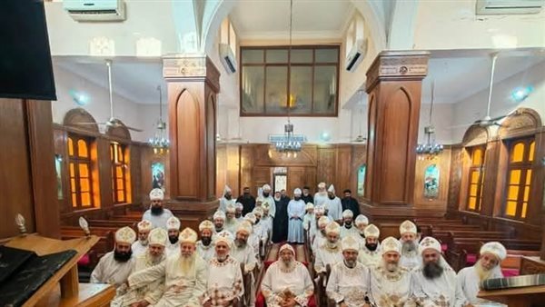 بمشاركة الأنبا مكسيموس، إيبارشية بنها وقويسنا تناقش الإدمان وطرق مواجهته