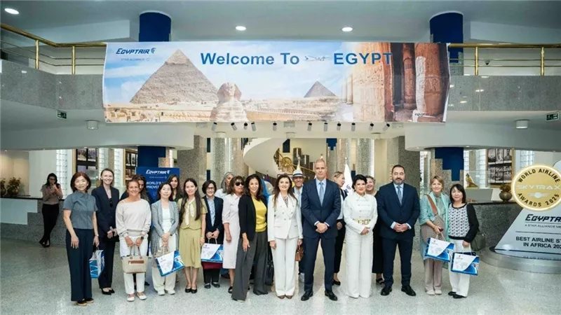 زوجات الدبلوماسيين الأجانب في جولة تفقدية بمصر للطيران ضمن مبادرة «Welcome to Egypt» (صور)