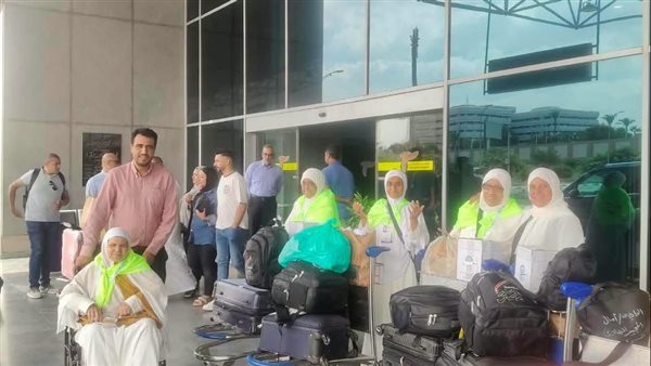 وسط أجواء من الفرحة، «تضامن القليوبية» تستقبل المعتمرات العائدات من الأراضي الحجازية