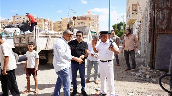 نائب محافظ مطروح يقود حملة مكبرة لإزالة 6 زرائب خردة وفرض الانضباط بالشوارع