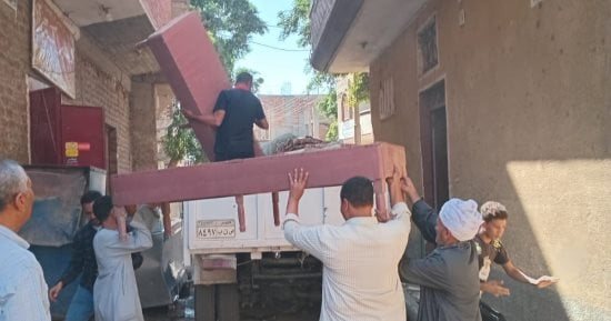 إخلاء منزل به شروخ وميول في أبوتشت بقنا وتوفير سكن بديل للأسرة