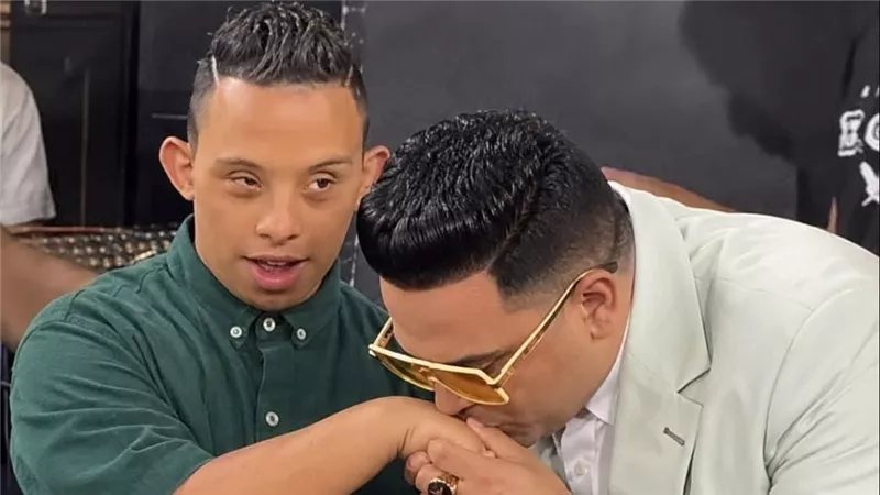 حمادة الأسمر يعتذر لـ"كبدة" بعد الهجوم عليه بسبب موقفه مع أحد ذوي الهمم
