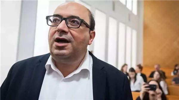 بعد شطبه من الكنيست، سامي أبو شحادة ينسحب من الانتخابات الإسرائيلية