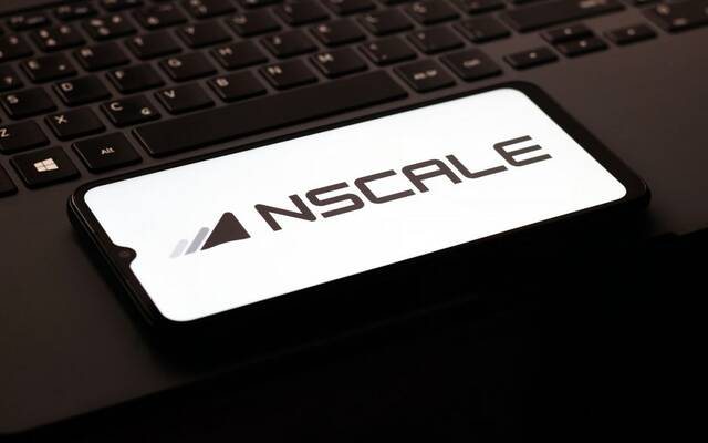 "إنسكل" تتفاوض مع "أنثروبيك" لصفقة حوسبة بقيمة خمسة وأربعين ملياراً