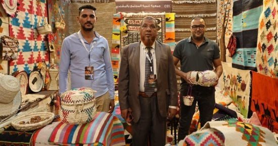 مئات الحرفيين ينضمون للمرة الأولى لمعرض تراثنا ويشكرون الزعيم السيسى على دعمه