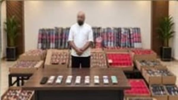تجارة النار أونلاين، ضبط شخصين لاتهامهما بترويج وبيع ألعاب نارية عبر مواقع التواصل بالجيزة