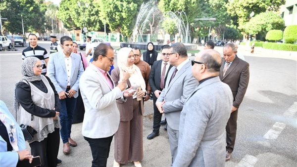 محافظ قنا يدشن المرحلة الثانية من حملة "علشان ولادنا" للتوعية بالصحة الإنجابية (صور)