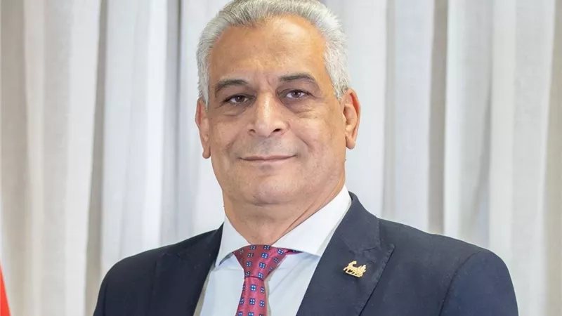 وزير الإنتاج الحربي يتفقد سير العمل بشركة حلوان للآلات والمعدات