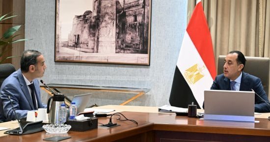 رئيس الوزراء يبحث مع رئيس الهيئة العامة للرقابة المالية مستجدات الأنشطة المالية غير المصرفية