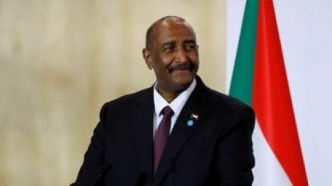 البرهان يقود وفد السودان للمشاركة في القمة الروسية الأفريقية بموسكو