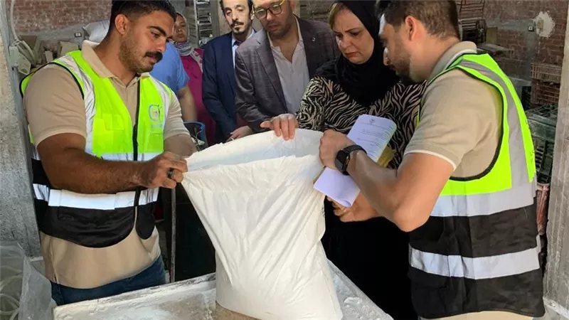 ضبط 21 ألف قطعة جيلي أطفال بدون بيانات داخل مصنع غير مرخص بالقناطر الخيرية