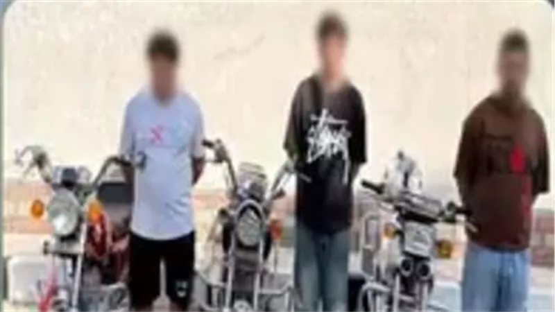 ضبط 3 شباب بكفر الشيخ بعد استعراضات بالدراجات النارية دون لوحات خلال حفل زفاف
