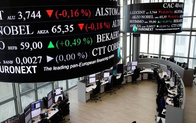 الأسهم الأوروبية تتراجع وسط اضطرابات فرنسا ومخاوف تمويل الذكاء الاصطناعي