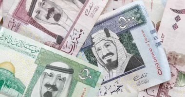 الريال السعودي يكسب 14 قرشًا خلال أسبوع.. تعرف على الأسعار الجديدة