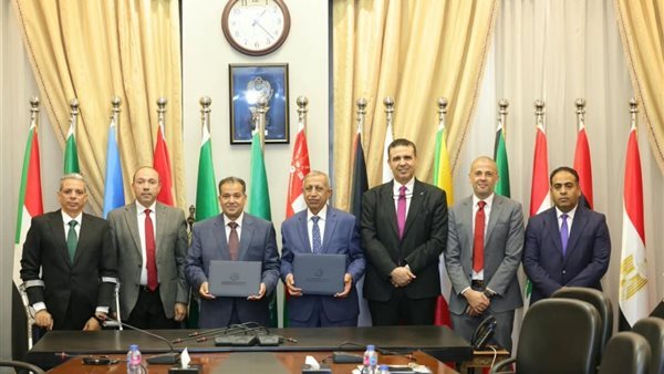 جامعة قنا توقع بروتوكول تعاون مشترك مع الأكاديمية العربية للعلوم والتكنولوجيا والنقل البحري (صور)