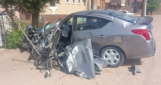 إصابة طفل وطفلة فى تصادم سيارة ملاكى بتروسيكل بطهطا سوهاج