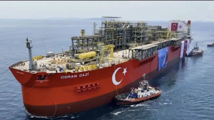 إطلاق أول منصة عائمة تركية لإنتاج الغاز في البحر الأسود