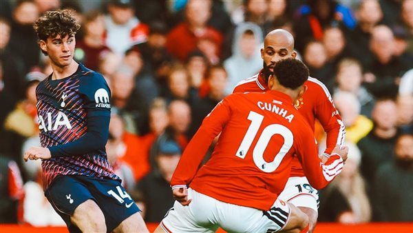 توتنهام بـ10 لاعبين يخطف التعادل من مانشستر يونايتد بالدوري الإنجليزي