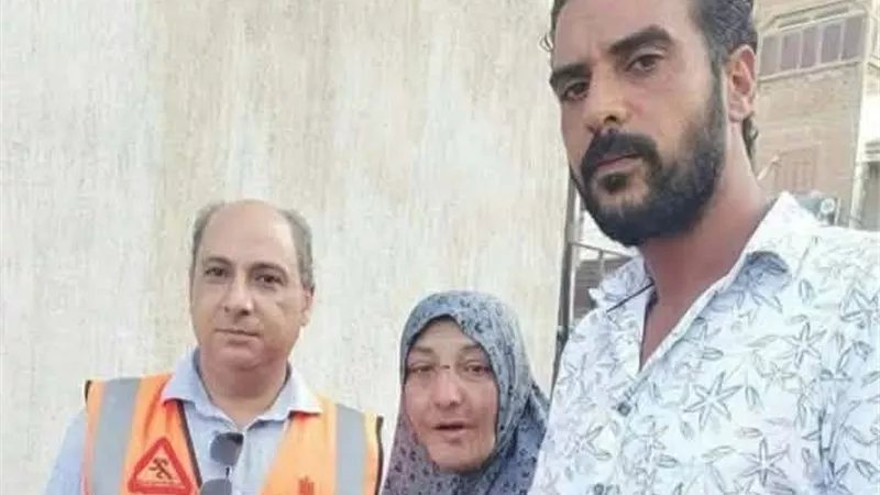 بعد فيديو الإعتداء الصادم، شقيق "سيدة المحلة" يرفض إيداعها دار رعاية ويحتضنها بمنزله وسط متابعة حكومية