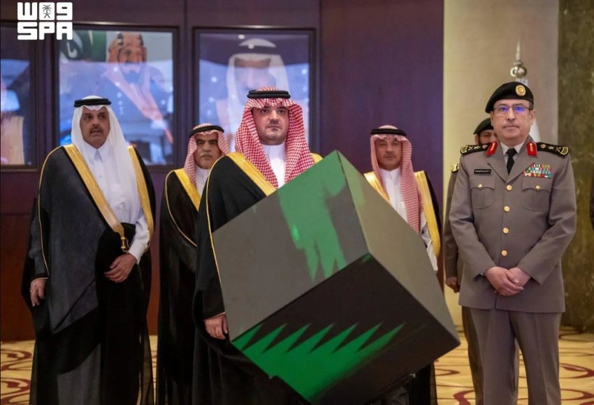 عبدالعزيز بن سعود يدشّن مبنى القبول المركزي الموحّد ومنصته الإلكترونية بوزارة الداخلية