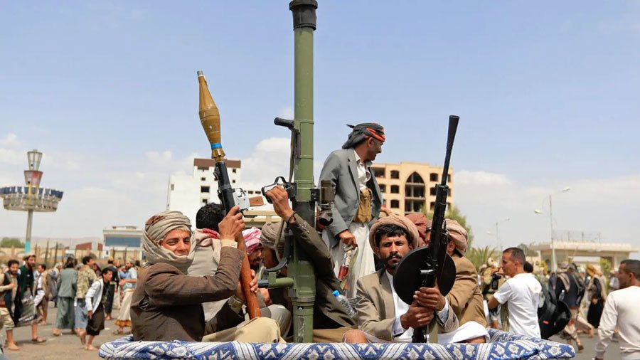 معارك اليمن تتجدد على عدة جبهات.. 1122 عملية ضد الحوثيين
