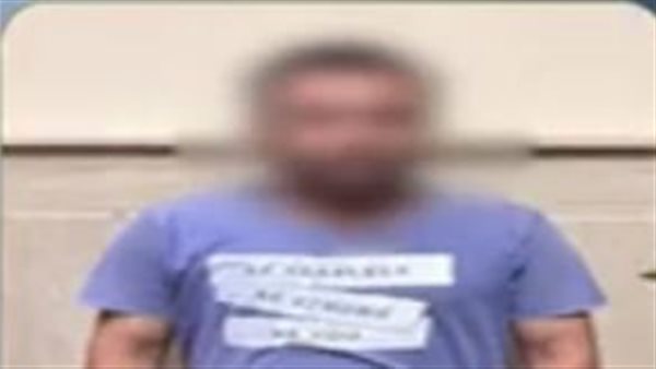 القبض على شخص اتهمته سيدة بعمل أفعال خادشة للحياء أثناء استقلالهما ميني باص بالقاهرة