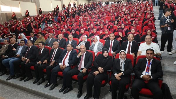احتفالية تدشين أسرة "طلاب من أجل مصر" بجامعة قنا لبدء عام جامعي جديد حافل بالأنشطة (صور)