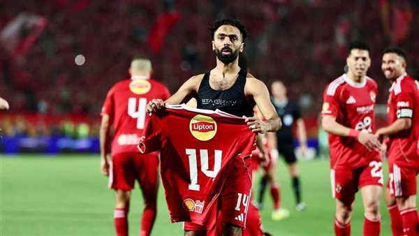 حسين الشحات على رأس بدلاء الأهلي في قمة الدوري أمام الزمالك