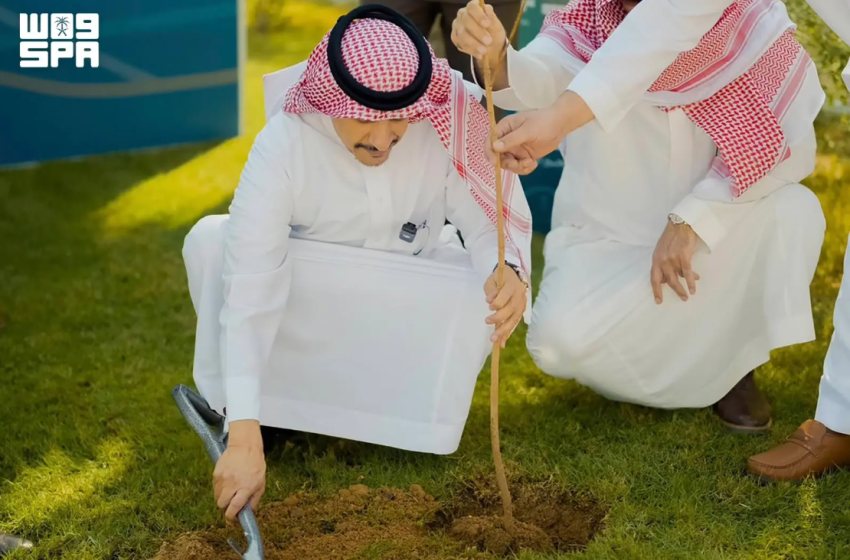 محافظ حفر الباطن يدشّن موسم التشجير الوطني 2026