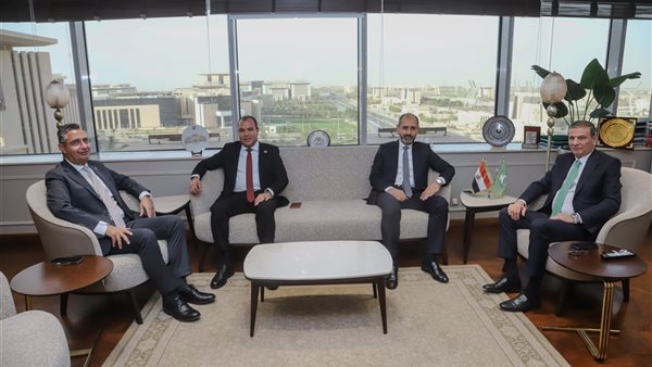 وزيرا الزراعة والتموين يبحثان أسعار توريد القمح والمحاصيل الاستراتيجية للموسم الجديد