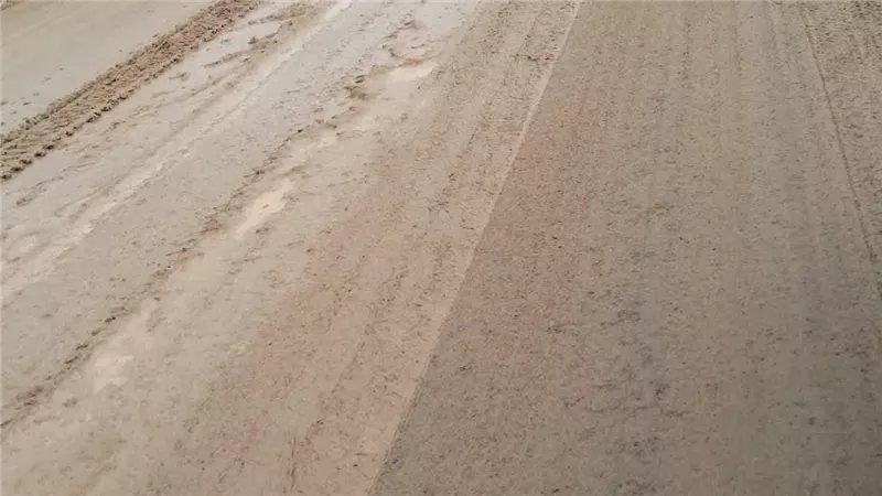البحر الأحمر ترفع درجة الاستعداد القصوى لمواجهة التقلبات الجوية، وإزالة الإطماءات بطريق مرسى علم/برنيس