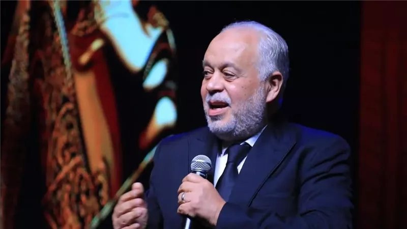 أشرف زكي عن تكريم الفنانين بمهرجان نقابة المهن التمثيلية: "ده حقهم علينا"