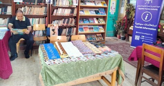 محافظ المنيا يؤكد أهمية تعزيز الوعي الأثري والسياحي لدى النشء والطلاب