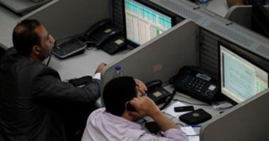 تذبذبات حادة وقفزات صاروخية.. ماذا حدث في البورصة لتتوقف 49 شركة عن التداول؟