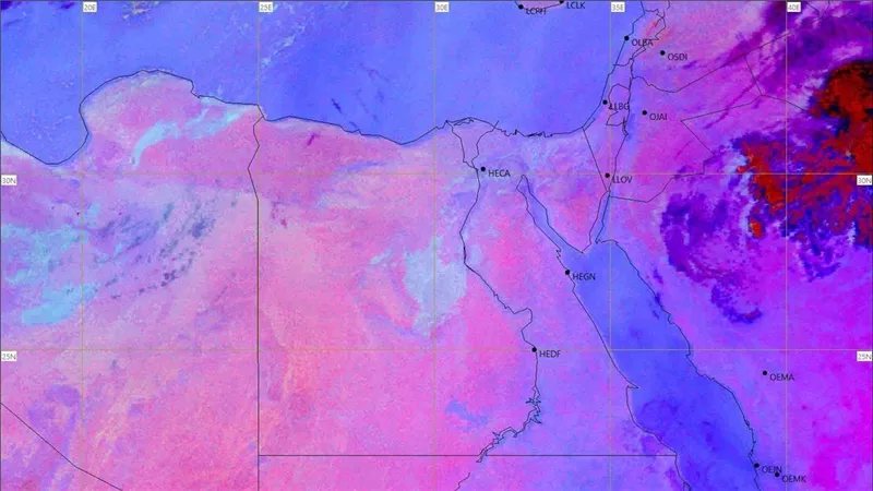 أجواء خريفية وشبورة كثيفة صباحًا، استقرار في الأحوال الجوية على أغلب الأنحاء