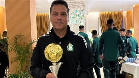 حسام البدري: «الكونفدرالية فيها الأهلي المصري وأهلي طرابلس إزاي يتقال عليها بطولة البط الكيني»