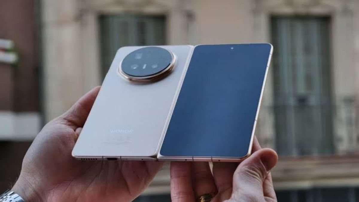 Honor Magic V7 ينطلق بشاشات أوسع وبطارية ضخمة لعام 2027