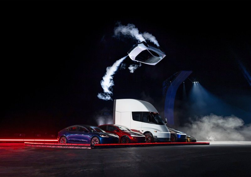 Tesla Roadster الجديدة تقفز في الهواء بدافعات غاز ولن تصل قبل 2028