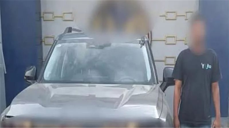 لخلاف على أولوية المرور، القبض على سائق صدم سيارة ودهس صاحبها في المقطم