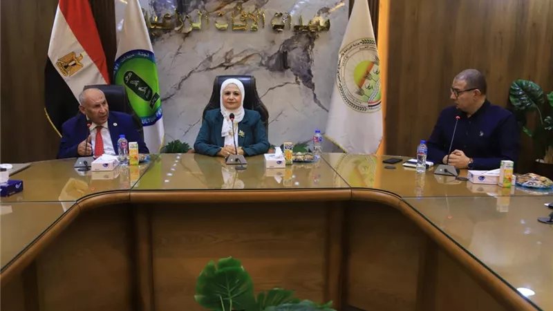 لجنة مبيدات الآفات الزراعية تبحث مع منظمتي «كروب لايف» تطوير منظومة تداول المبيدات