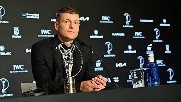 توني كروس يكشف سر تفوق ريال مدريد على برشلونة ويشيد بجرأة مورينيو