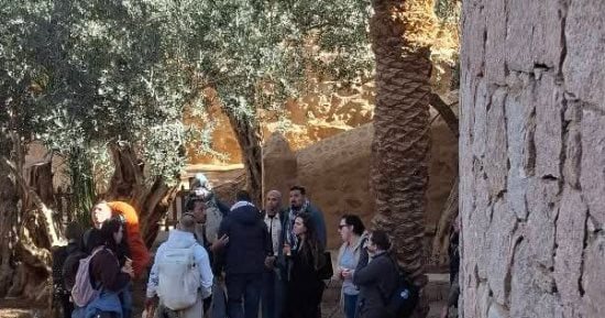 سانت كاترين تستقبل 460 سائحا لصعود جبل موسى وزيارة الدير