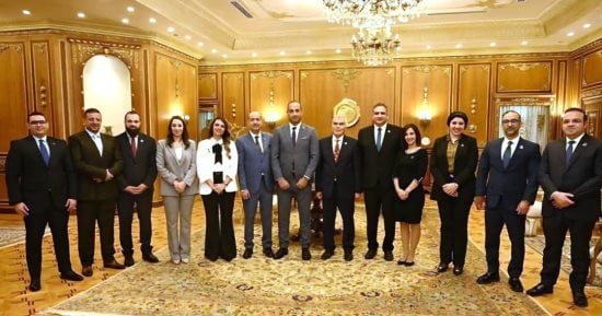 رئيس الشيوخ يشيد بأداء نواب التنسيقية خلال لقاء تهنئته بدور الانعقاد الجديد