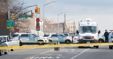 شاحنة تقتحم ملعب كرة قدم بولاية كانساس وتودي بحياة طفل ورجل وتصيب 11 شخصا