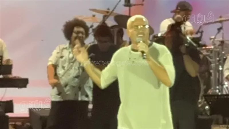 عمرو دياب يهنئ نجيب وسميح ساويرس وعمرو منسي بنجاح مهرجان الجونة (فيديو)