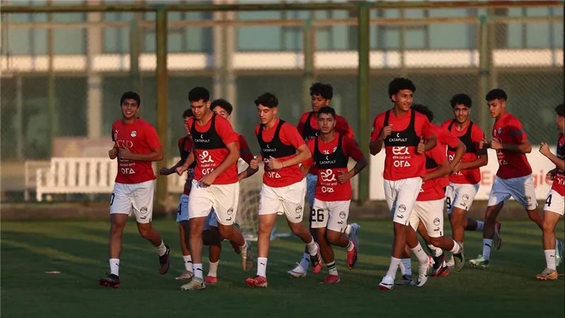 حكم بحريني يدير مباراة مصر والكويت غدًا في كأس الخليج للناشئين